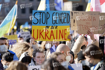 Demonstration gegen den Krieg in der Ukraine in Köln