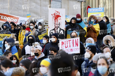 Demonstration gegen den Krieg in der Ukraine in Köln