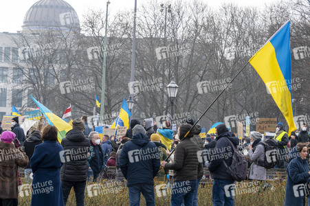 Großdemonstration gegen den Krieg in der Ukraine in Berlin