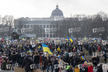 Großdemonstration gegen den Krieg in der Ukraine in Berlin