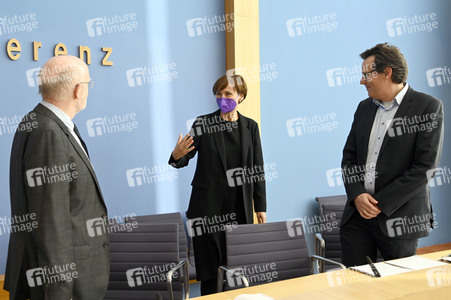 Pressekonferenz Vorstellung des 6. IPCC-Sachstandsberichts in Berlin