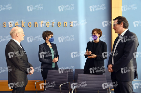 Pressekonferenz Vorstellung des 6. IPCC-Sachstandsberichts in Berlin