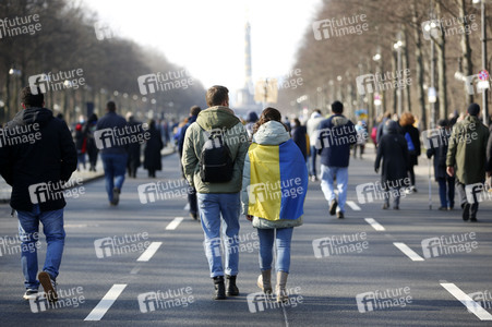 Großdemonstration gegen den Krieg in der Ukraine in Berlin