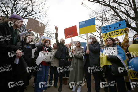 Großdemonstration gegen den Krieg in der Ukraine in Berlin