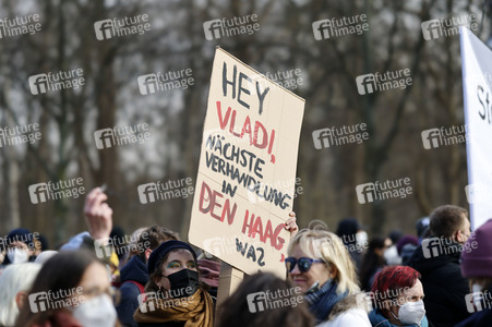 Großdemonstration gegen den Krieg in der Ukraine in Berlin