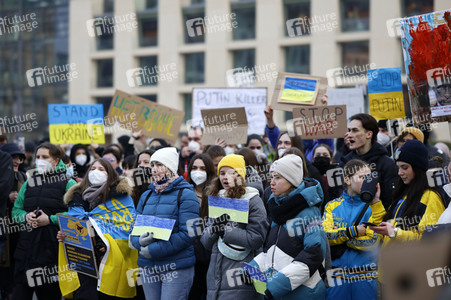 Großdemonstration gegen den Krieg in der Ukraine in Berlin