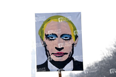 Großdemonstration gegen den Krieg in der Ukraine in Berlin