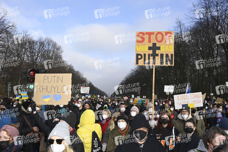 Großdemonstration gegen den Krieg in der Ukraine in Berlin