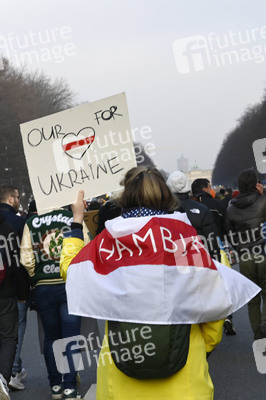 Großdemonstration gegen den Krieg in der Ukraine in Berlin