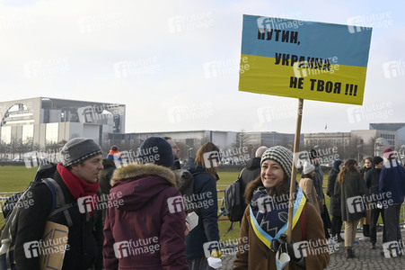 Großdemonstration gegen den Krieg in der Ukraine in Berlin