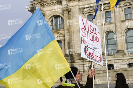 Großdemonstration gegen den Krieg in der Ukraine in Berlin