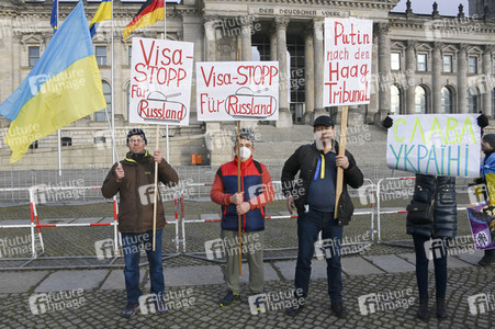 Großdemonstration gegen den Krieg in der Ukraine in Berlin