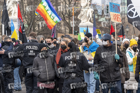 Großdemonstration gegen den Krieg in der Ukraine in Berlin