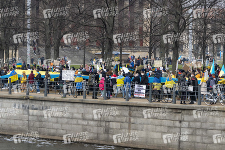 Großdemonstration gegen den Krieg in der Ukraine in Berlin
