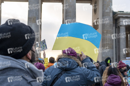 Großdemonstration gegen den Krieg in der Ukraine in Berlin