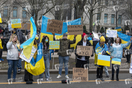 Großdemonstration gegen den Krieg in der Ukraine in Berlin