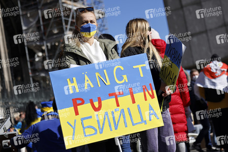 Demonstration gegen den Krieg in der Ukraine in Köln