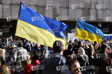 Demonstration gegen den Krieg in der Ukraine in Köln