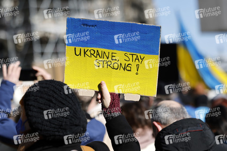 Demonstration gegen den Krieg in der Ukraine in Köln