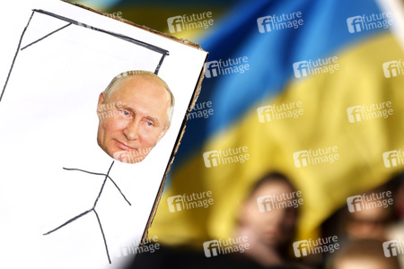 Demonstration gegen den Krieg in der Ukraine in Köln