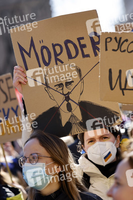 Demonstration gegen den Krieg in der Ukraine in Köln