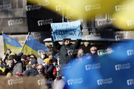 Demonstration gegen den Krieg in der Ukraine in Köln