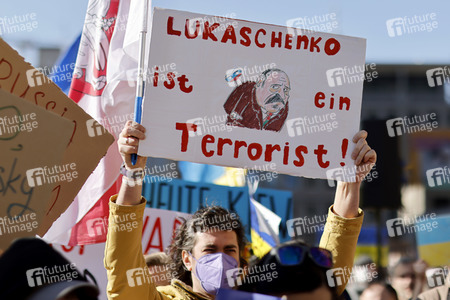 Demonstration gegen den Krieg in der Ukraine in Köln