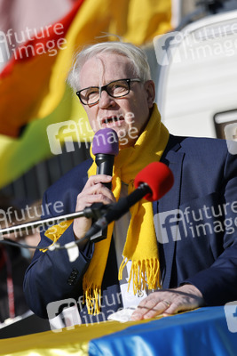 Demonstration gegen den Krieg in der Ukraine in Köln