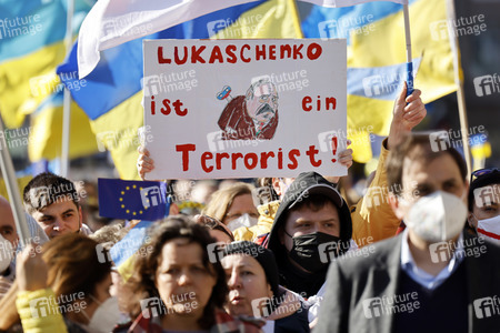 Demonstration gegen den Krieg in der Ukraine in Köln