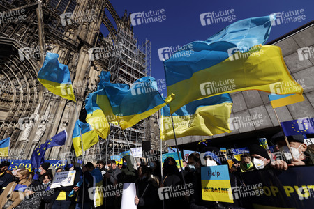 Demonstration gegen den Krieg in der Ukraine in Köln