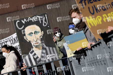 Demonstration gegen den Krieg in der Ukraine in Köln