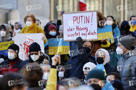 Demonstration gegen den Krieg in der Ukraine in Köln