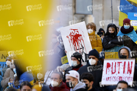 Demonstration gegen den Krieg in der Ukraine in Köln