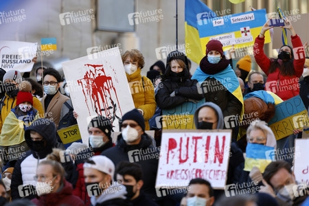 Demonstration gegen den Krieg in der Ukraine in Köln