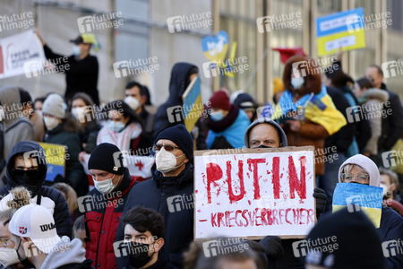 Demonstration gegen den Krieg in der Ukraine in Köln
