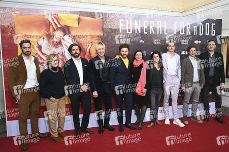 Serienpremiere 'Funeral for a Dog' in München