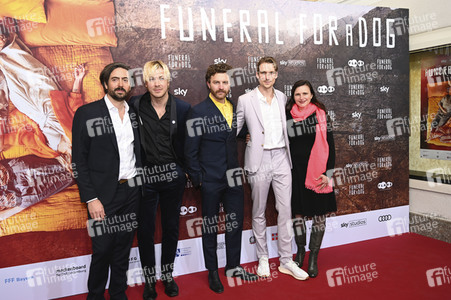 Serienpremiere 'Funeral for a Dog' in München