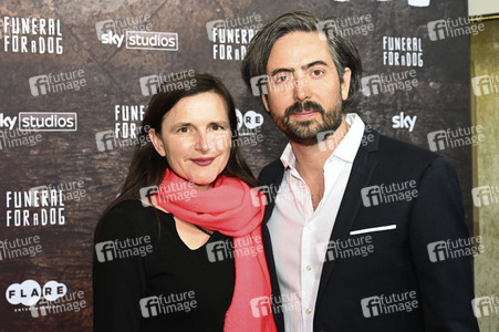 Serienpremiere 'Funeral for a Dog' in München