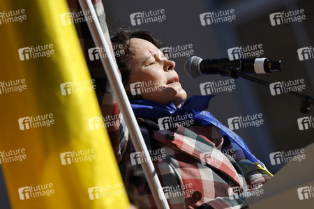 Friedensdemo am Rosenmontag in Köln