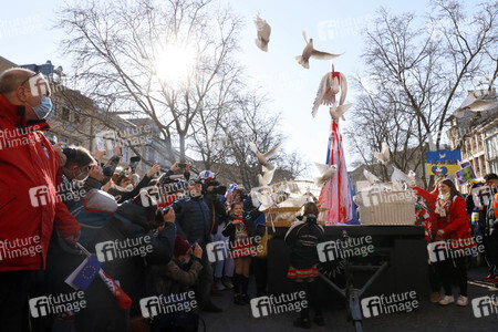 Friedensdemo am Rosenmontag in Köln