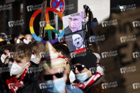 Friedensdemo am Rosenmontag in Köln