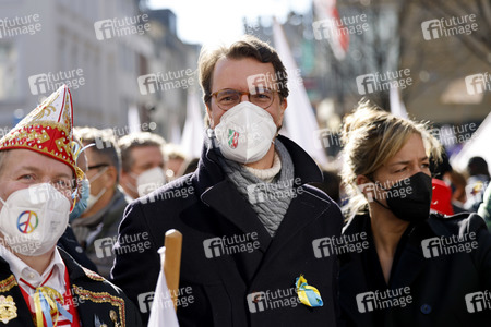 Friedensdemo am Rosenmontag in Köln