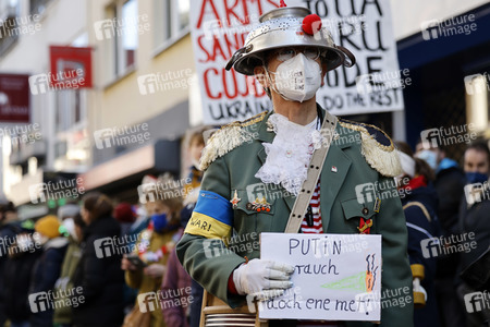 Friedensdemo am Rosenmontag in Köln