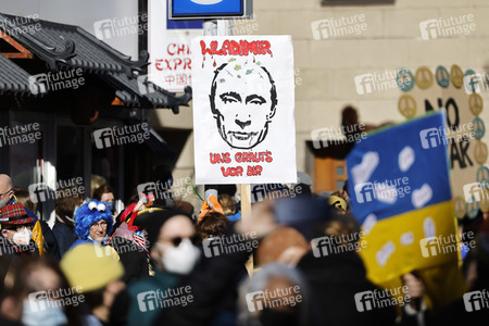 Friedensdemo am Rosenmontag in Köln