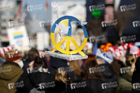 Friedensdemo am Rosenmontag in Köln