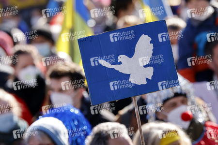 Friedensdemo am Rosenmontag in Köln
