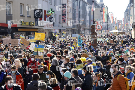 Friedensdemo am Rosenmontag in Köln