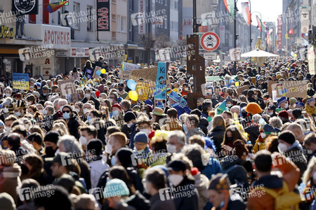 Friedensdemo am Rosenmontag in Köln