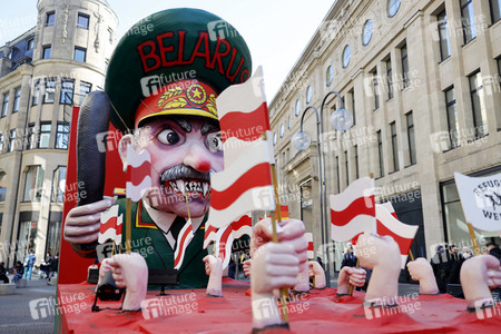 Friedensdemo am Rosenmontag in Köln