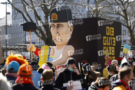 Friedensdemo am Rosenmontag in Köln